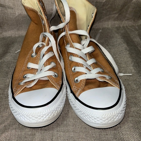 Converse Chuck Taylor All Star Hi-Top Sneakers
Men 6/ Woman 8 UNISEX - Picture 11 of 11